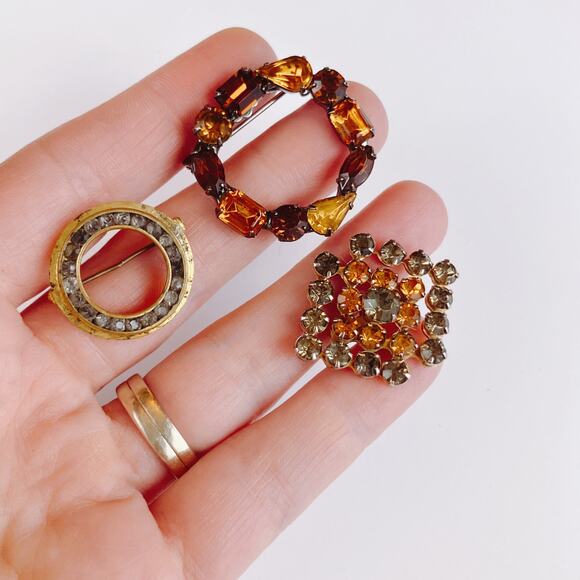 Lot of 3 VTG Brooches Mid Century to 1990s Gold Tone Rhinestone Mix READ - Picture 2 of 12